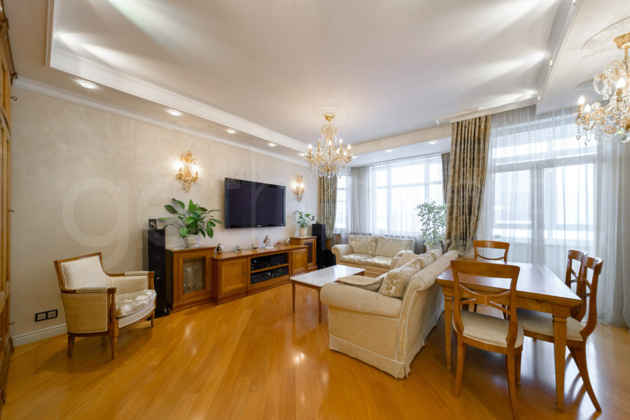 Продажа квартиры площадью 170 м² 4 этаж в Шуваловский по адресу Раменки, Мичуринский пр-т, 7